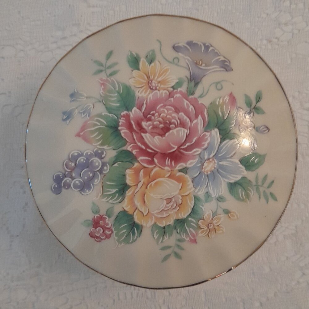 Heritage House Trinket and Music Box - Picture 2 of 5